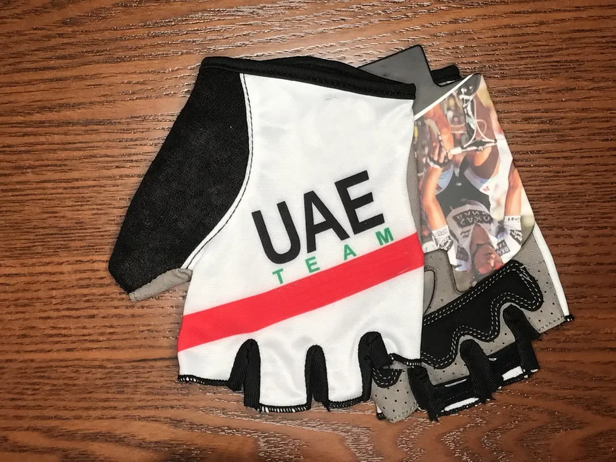 Mountain Biking Uae - 2020 VAE Team Een Paar Sport